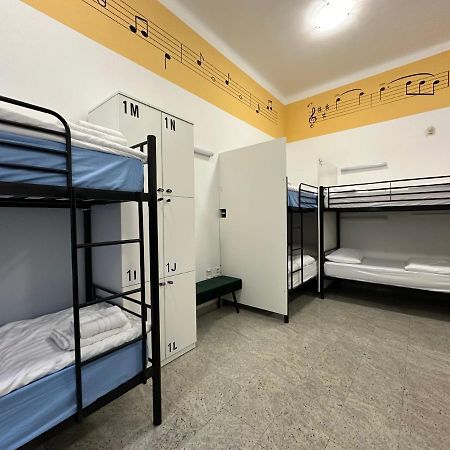 Hostel Opera Ljubljana Exteriör bild