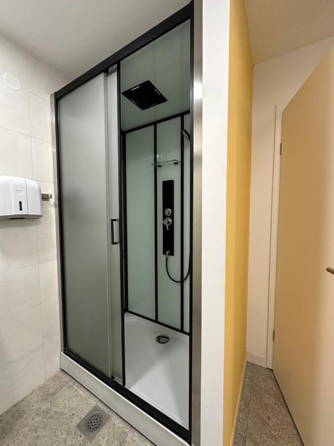 Hostel Opera Ljubljana Exteriör bild
