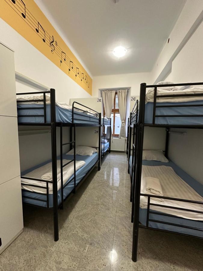 Hostel Opera Ljubljana Exteriör bild